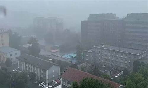 北京天气暴雨预警等级_北京天气暴雨预警